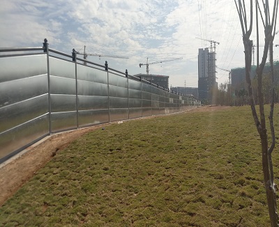 建筑施工中，工程圍擋廠家批量銷售更顯優(yōu)勢